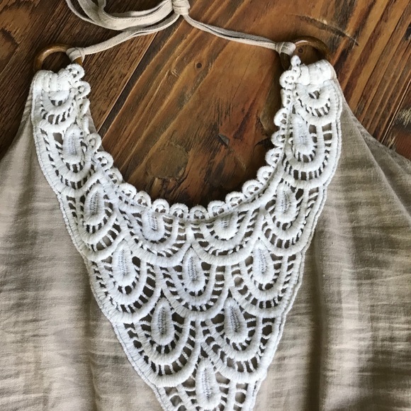 Linen/Crochet Romper 🍑 - Picture 4 of 6